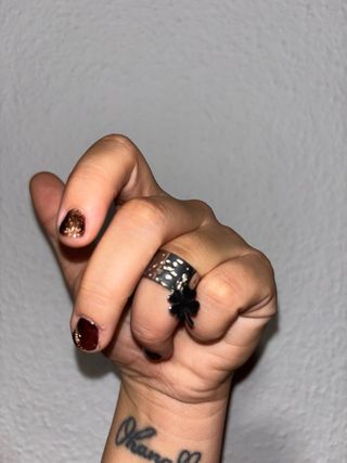 Anillo ajustable trébol plata y negro