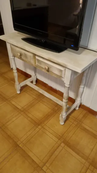 Tavolo consolle in legno laccato bianco