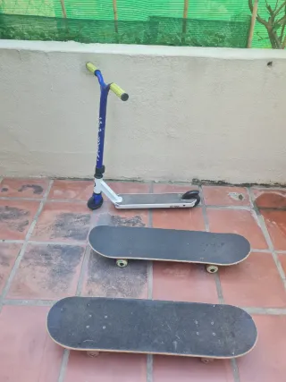 2 Patinetas: Checkerboard y Stickers