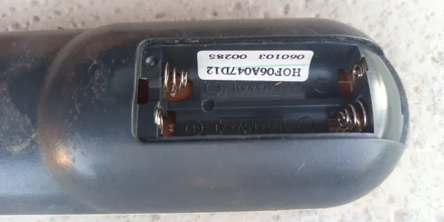 Mando a distancia para decodificador satelitar