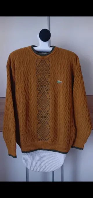 Jersey Lacoste Naranja con Diseño Geométrico