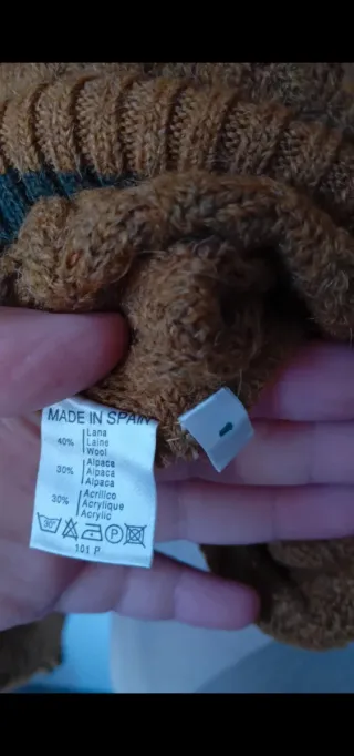 Jersey Lacoste Naranja con Diseño Geométrico