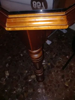 Mesa Comedor y 6 sillas clásicas. Incluido cristal