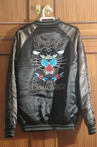 Cazadora Bomber Pull and Bear.