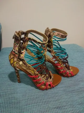 Sandalias de tacón multicolor