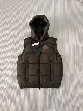 Chaleco Ecoalf verde oliva