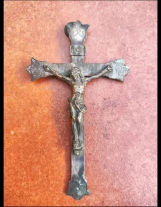 Crucifijo antiguo metal 12x7 cm