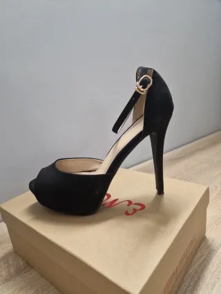 Zapatos de tacón ante negro T. 40 usados una vez