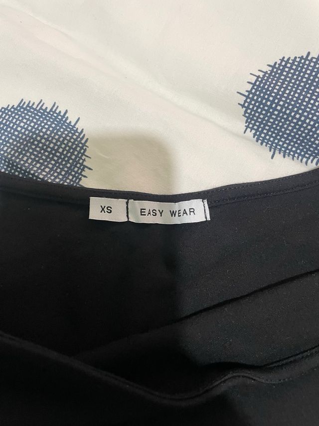 Vestido negro asimétrico