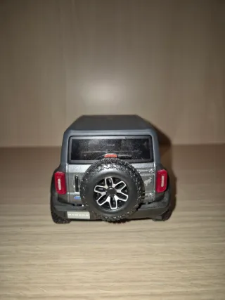 Ford Bronco Escala 1:24