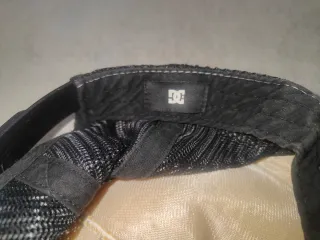 Gorra DC Shoes Original Blanca y Negra