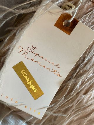 Bolso de fiesta  plumas nude y cadena dorada Nuevo