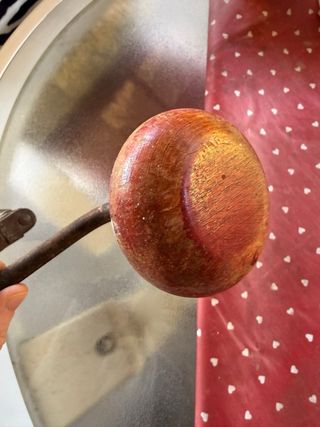 Trapano a manovella antico con punte