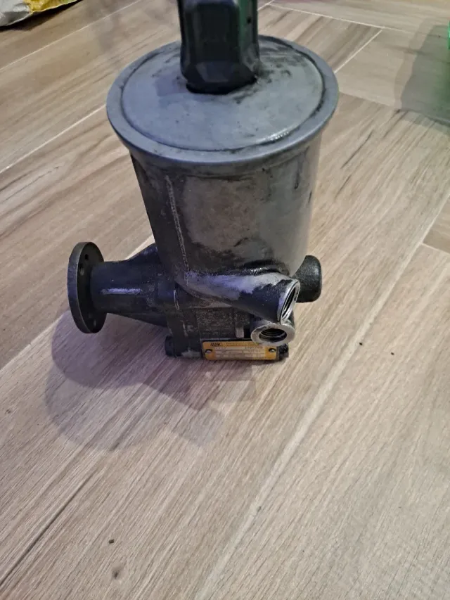 Bomba Dirección Asistida Mercedes W12