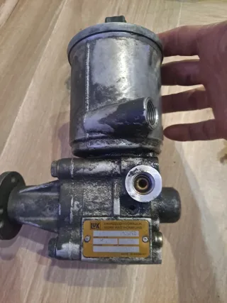 Bomba Dirección Asistida Mercedes W12