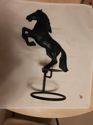 Portacandele cavallo rampante in metallo
