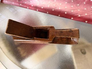 Antica pialla da falegname in legno