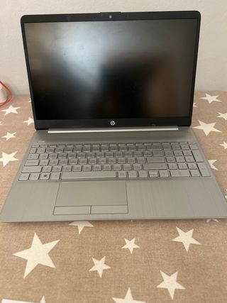 HP Laptop Plata y Negro Modelo 15dw0044ns