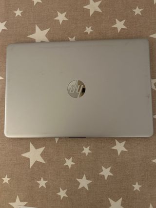 HP Laptop Plata y Negro Modelo 15dw0044ns