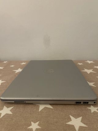 HP Laptop Plata y Negro Modelo 15dw0044ns