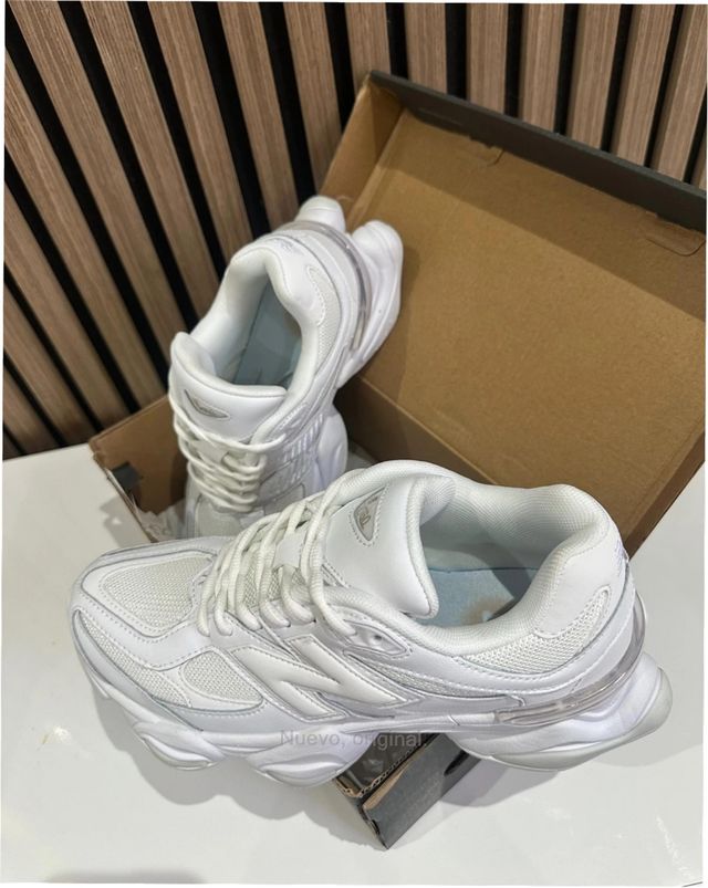 New Balance 9060 Mujer Talla 36 Blancas