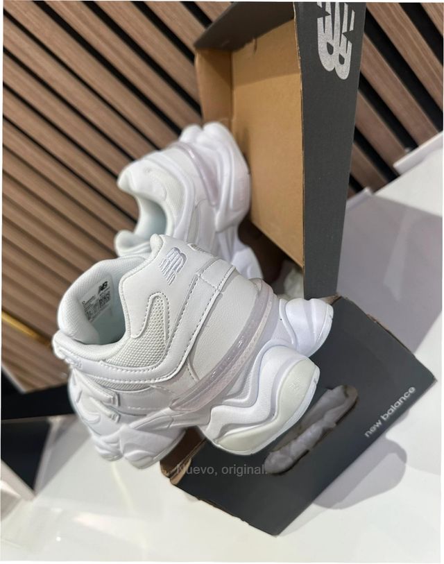 New Balance 9060 Mujer Talla 36 Blancas