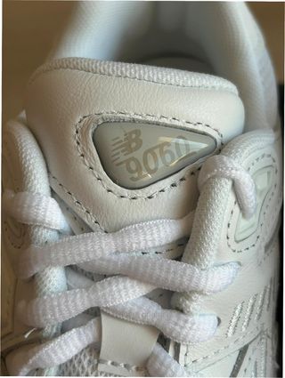 New Balance 9060 Triple White Mujer