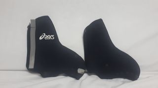 Cubrebotas ciclismo neopreno ASICS