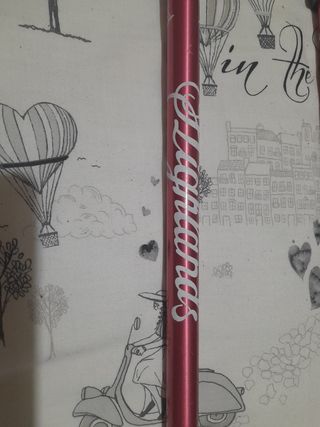 Palos de caminar rojos