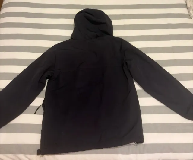 Abrigo Carhartt chico negro