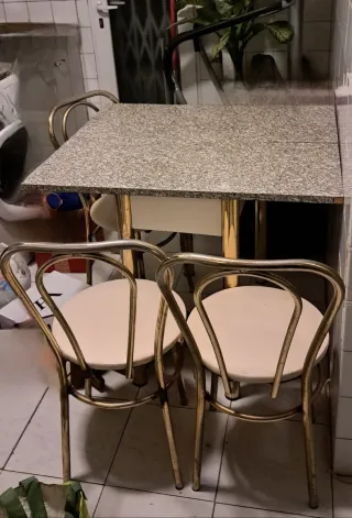 Mesa de cocina piedra y metal Regalo 4 Sillas