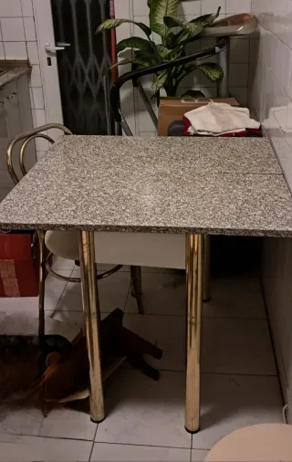 Mesa de cocina piedra y metal Regalo 4 Sillas