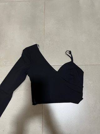 Top asimétrico Stradivarius