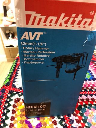 Makita HR3210C Martillo Rotativo 32mm Nuevo