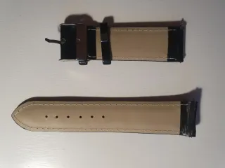 Cinturino in similpelle nero