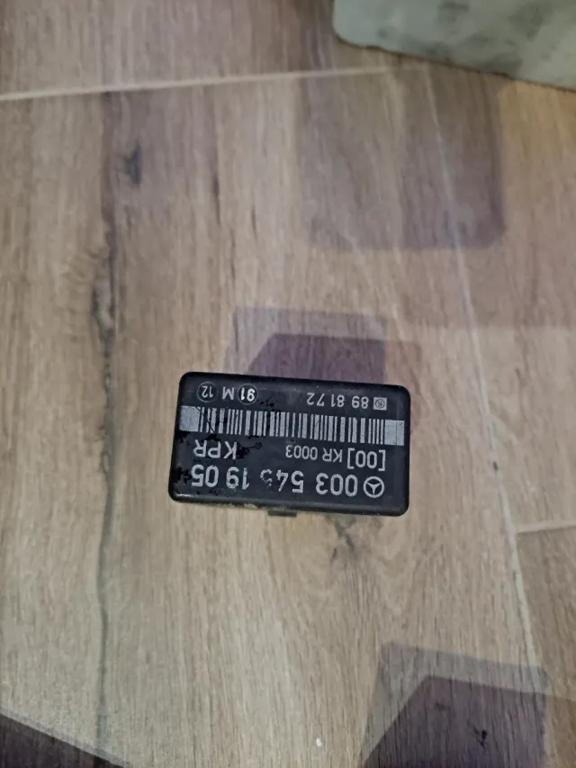 Relé Mercedes w124  003 545 19 05