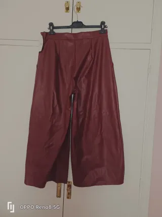 Pantalón polipiel ancho rojo