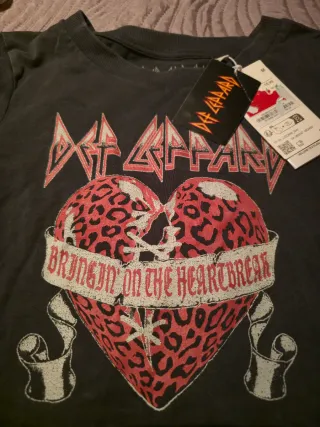 Camiseta Def Leppard Corazón Animal Print