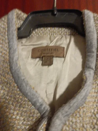 Chaqueta corta sport beige