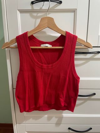 Camiseta tirantes Pull&Bear roja