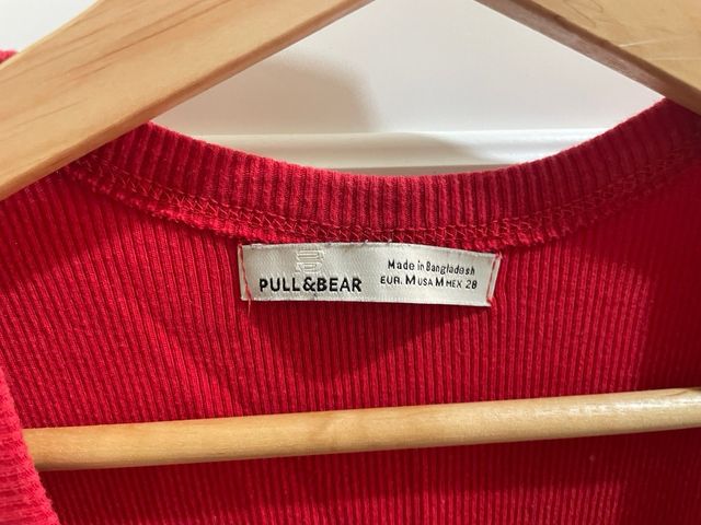 Camiseta tirantes Pull&Bear roja