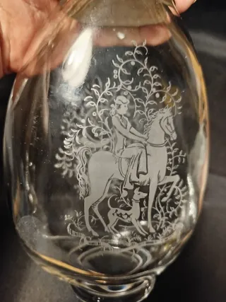 Coppia Antiche Bottiglie Cristallo Incise