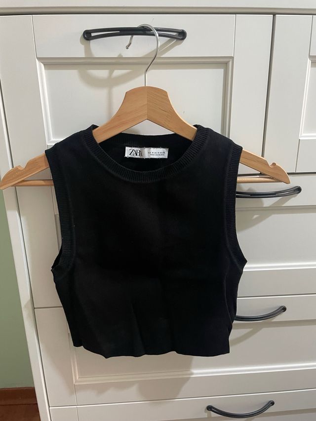 Top Zara Negro sin Mangas