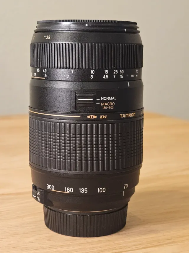 Tamron 70-300mm 4-5.6 Nikon Tele Macro URGE VENTA