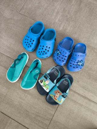 Zapatillas agua niño azul y verde