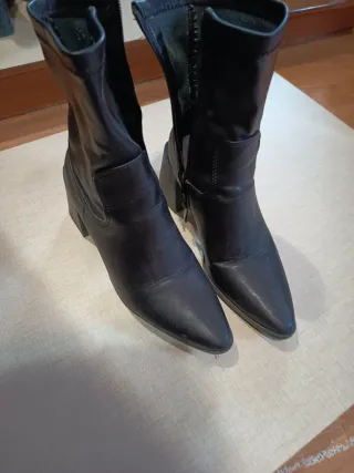 Botines negros tacón cuadrado