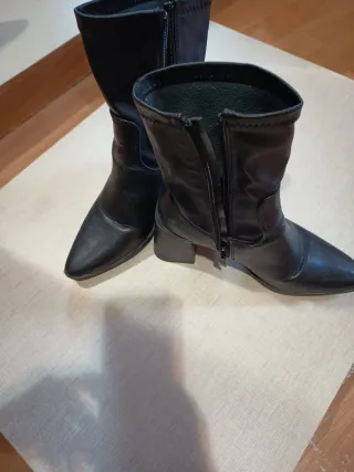 Botines negros tacón cuadrado