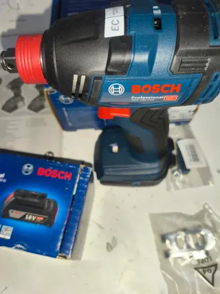 Llave de Impacto Bosch GDX 18V-200