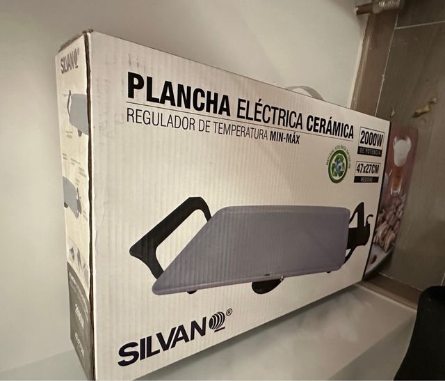 Plancha Eléctrica Cerámica Silvan 2000W