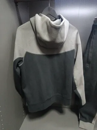 Conjunto Nike Tech Fleece Gris y Negro